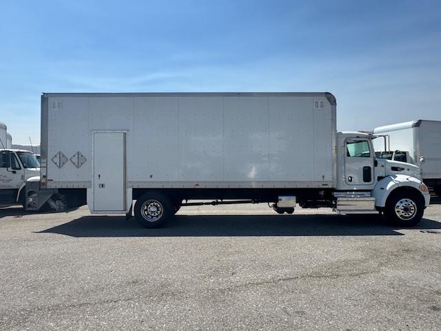 2020 Peterbilt 337-5