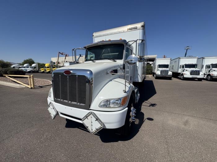 2020 Peterbilt 337 photo 2