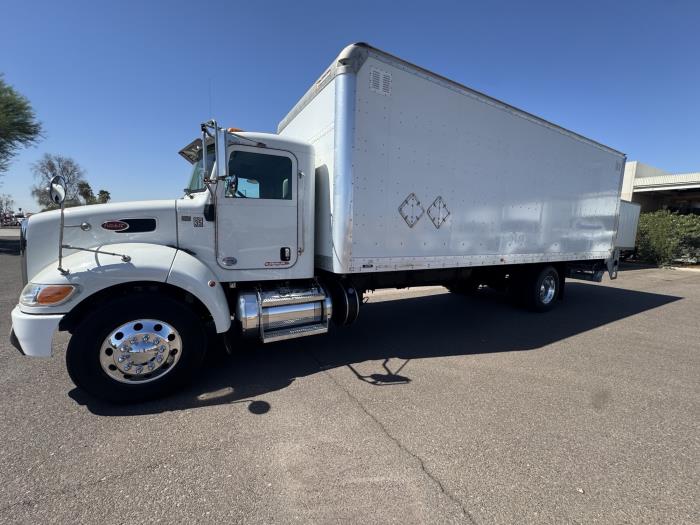 2020 Peterbilt 337 photo 3