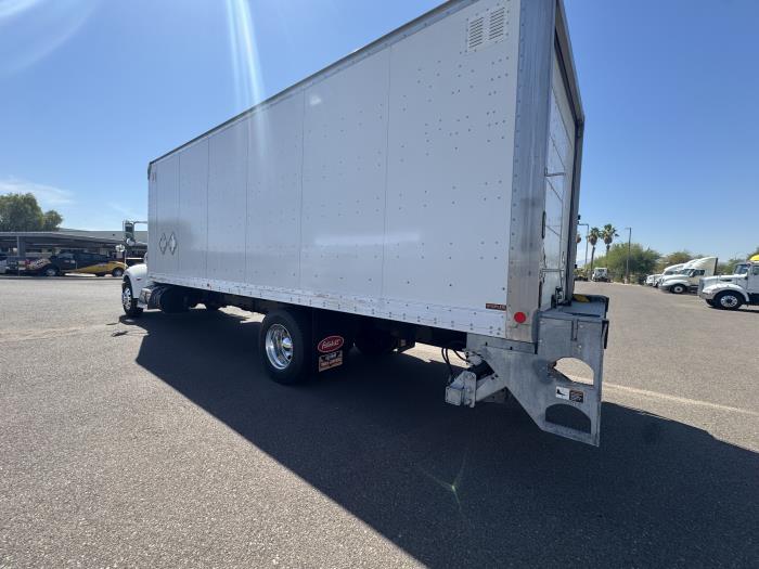 2020 Peterbilt 337 photo 4