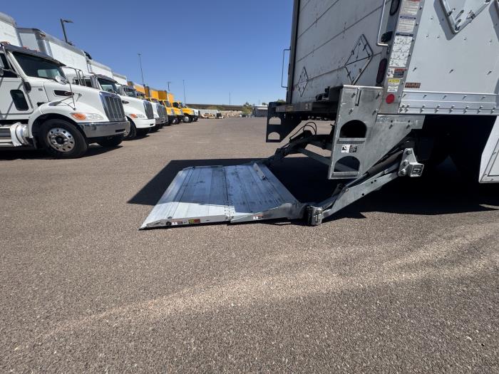 2020 Peterbilt 337-6