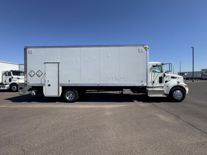 2020 Peterbilt 337-7