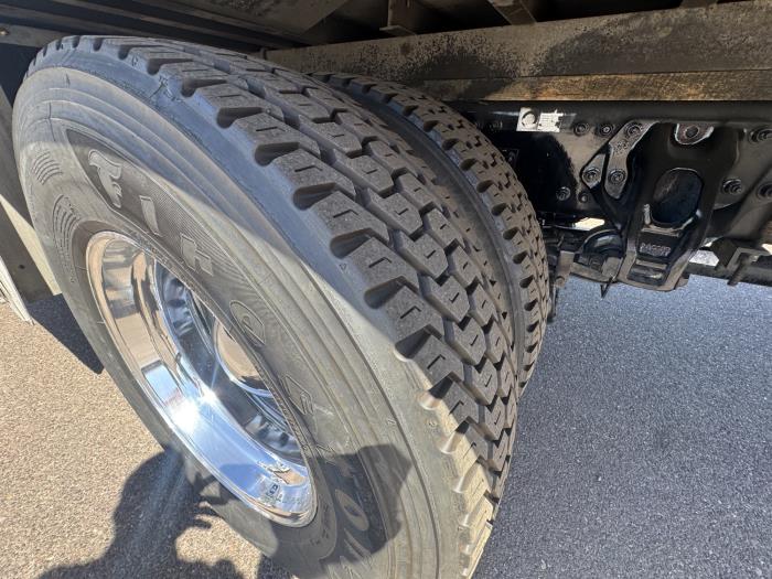 2020 Peterbilt 337-10