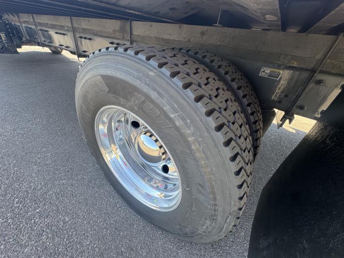 2020 Peterbilt 337-11