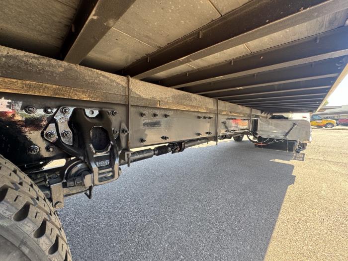 2020 Peterbilt 337-13