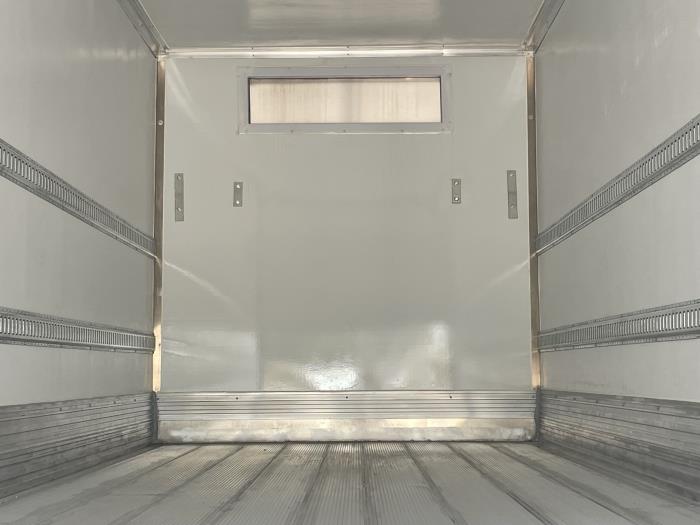 2025 Peterbilt 536-18