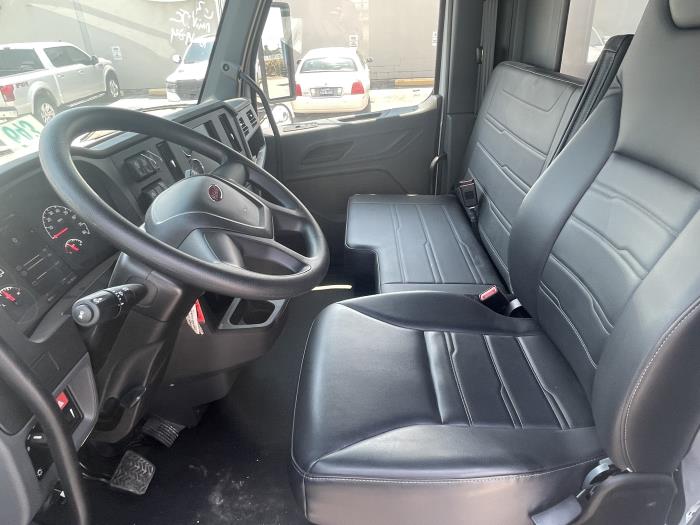 2025 Peterbilt 536-0