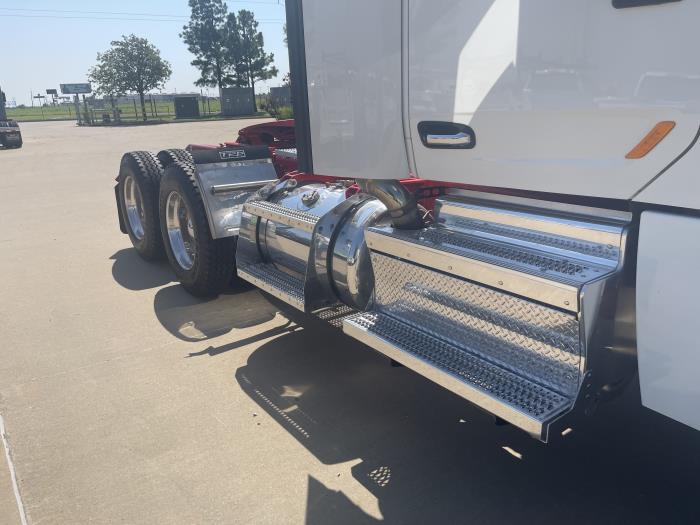 2022 Peterbilt 567-4