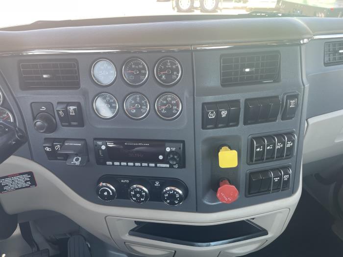 2022 Peterbilt 567-18