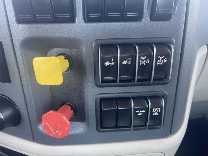 2022 Peterbilt 567-19