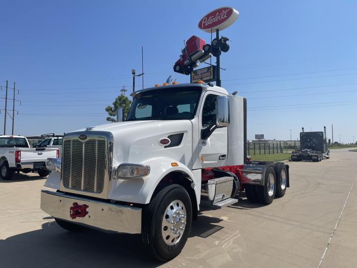2022 Peterbilt 567-1