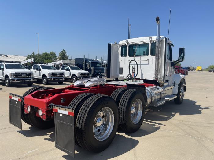 2022 Peterbilt 567-9