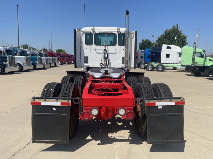 2022 Peterbilt 567-10