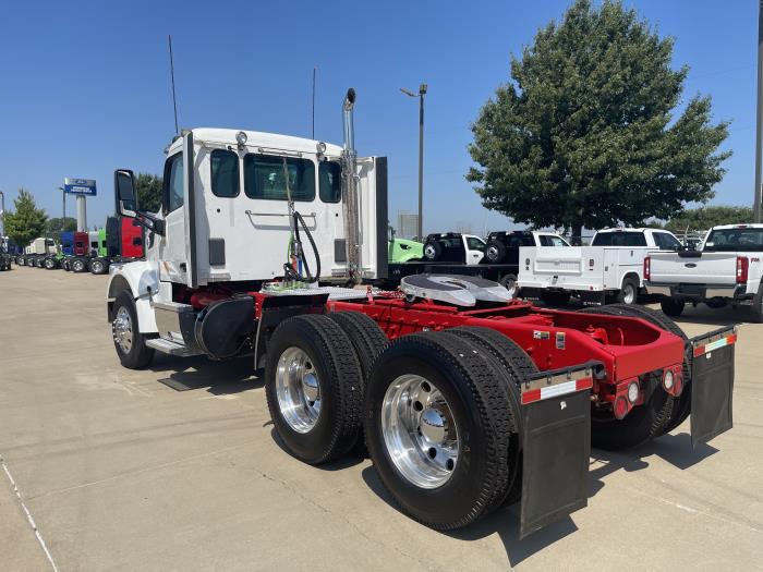 2022 Peterbilt 567-11