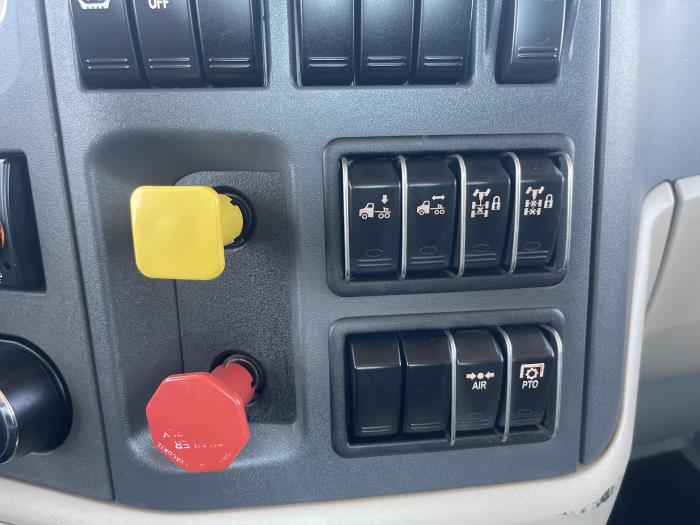 2022 Peterbilt 567-19