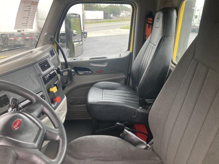 2021 Peterbilt 579-5