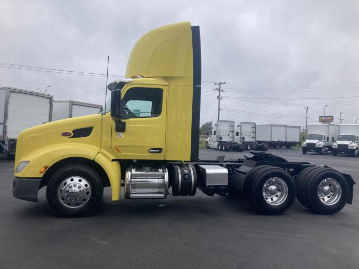 2021 Peterbilt 579-1