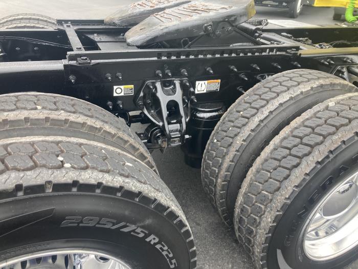 2021 Peterbilt 579-7