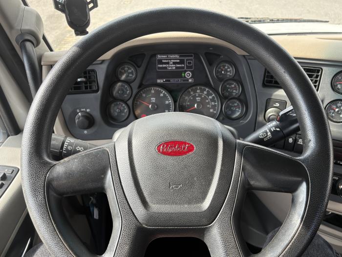 2018 Peterbilt 579-12