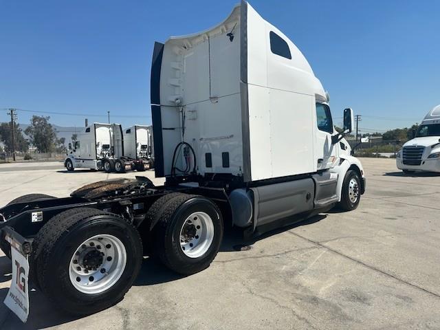 2021 Peterbilt 579-7