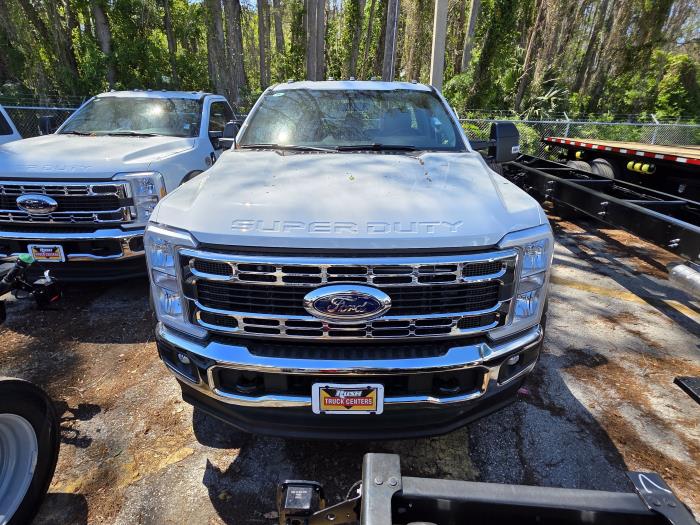 2025 Ford F-600-2