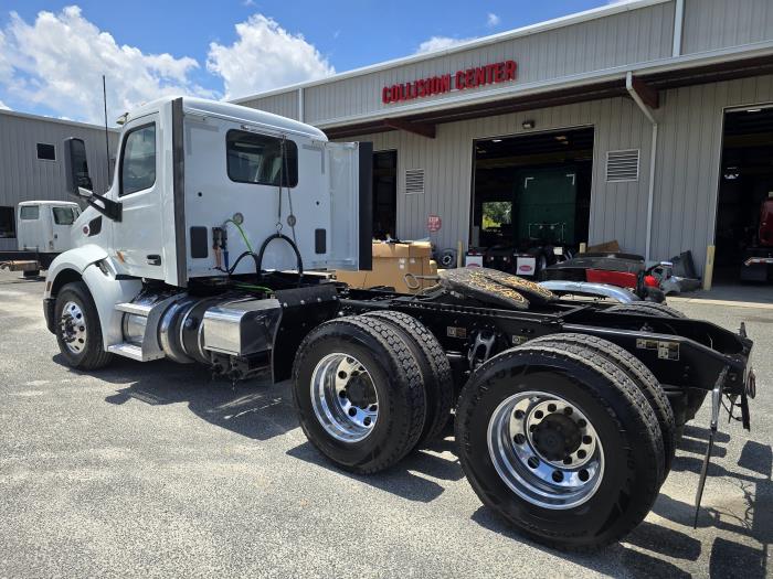 2021 Peterbilt 579 photo 4