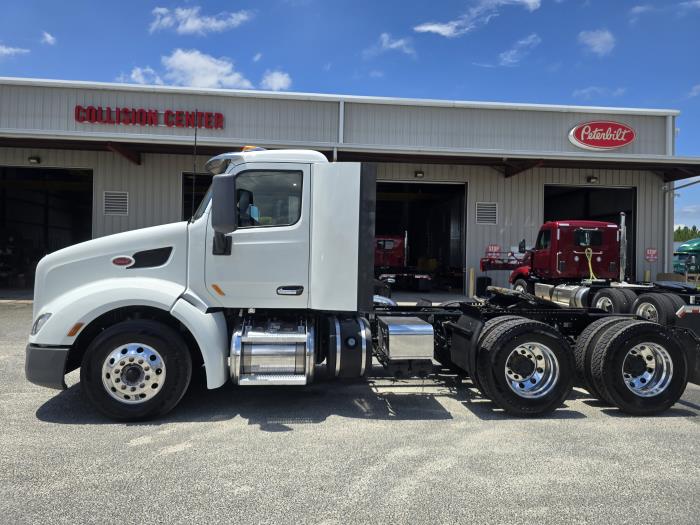 2021 Peterbilt 579 photo 3