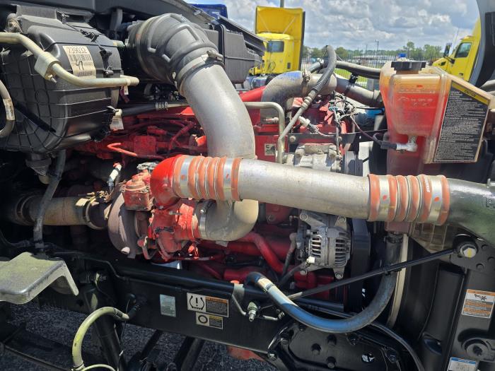 2021 Peterbilt 579-16