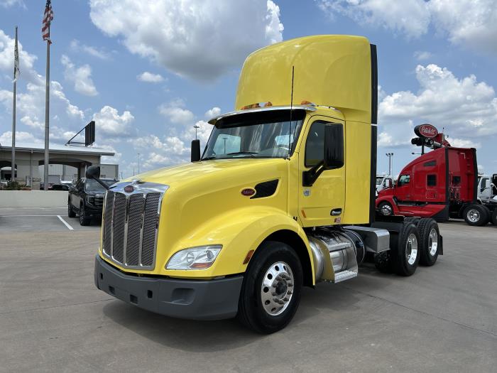 2021 Peterbilt 579-1