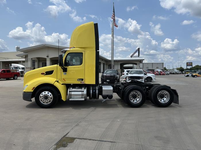 2021 Peterbilt 579-2