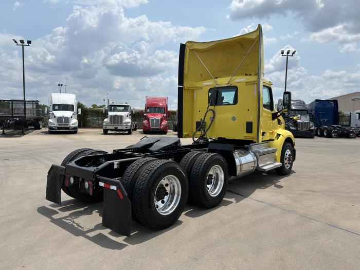 2021 Peterbilt 579-5