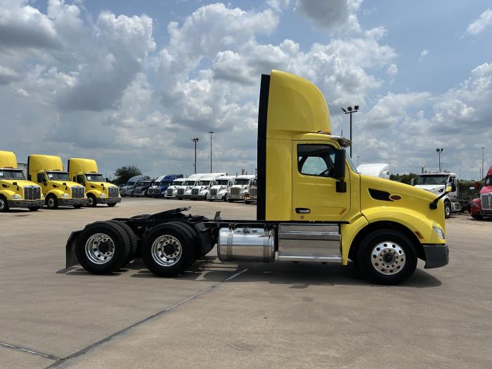 2021 Peterbilt 579-6