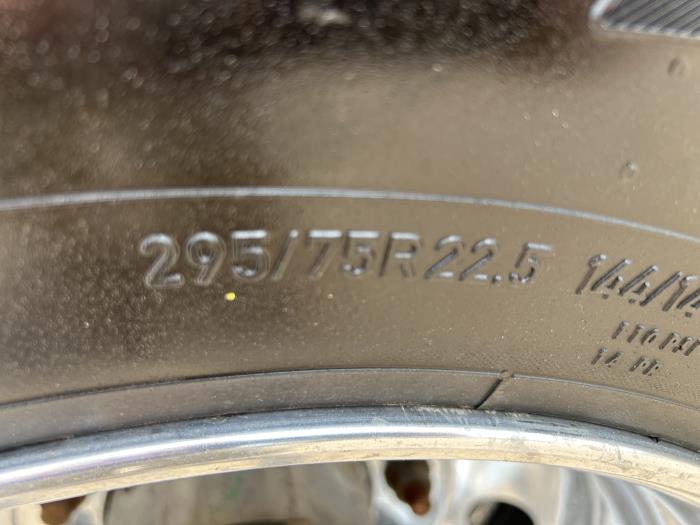 2021 Peterbilt 579-9