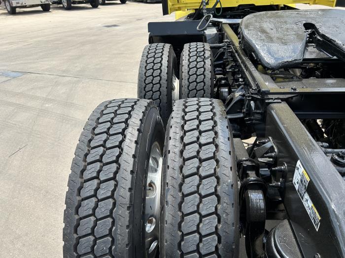 2021 Peterbilt 579-12