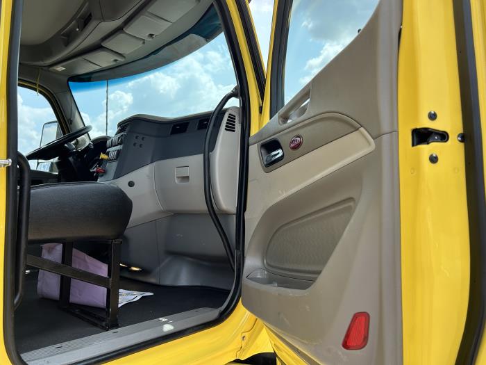2021 Peterbilt 579-22