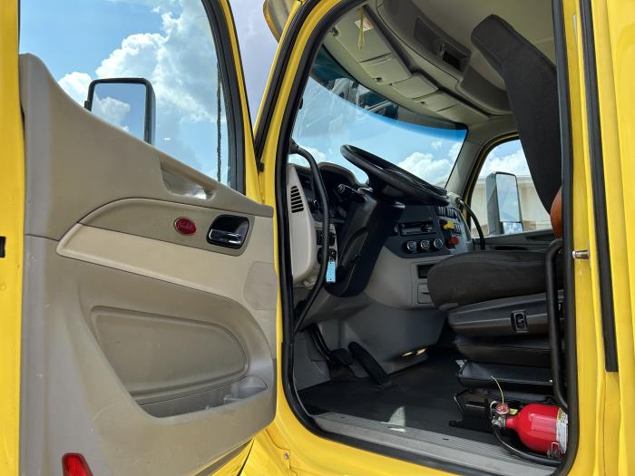 2021 Peterbilt 579-24