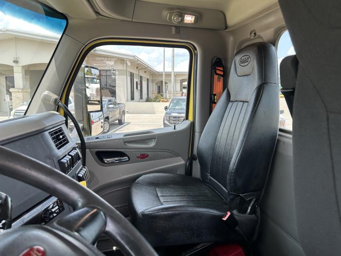 2021 Peterbilt 579-25