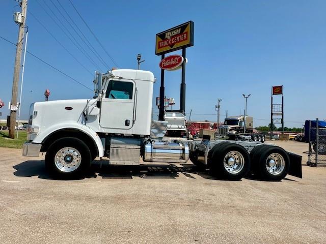 2012 Peterbilt 365-4