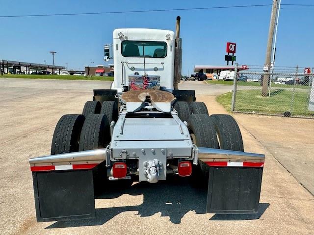 2012 Peterbilt 365-8