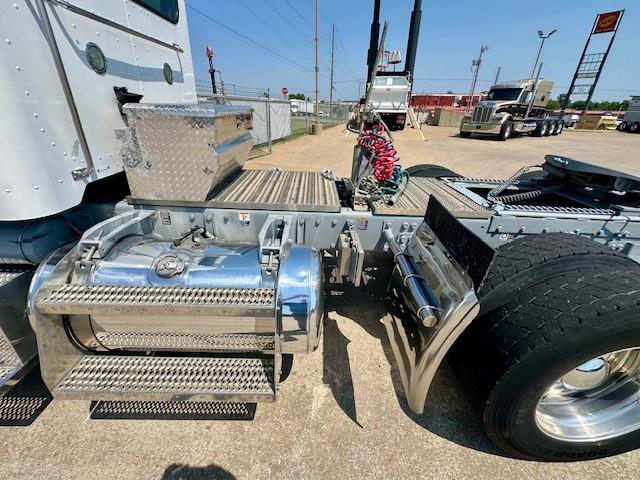 2012 Peterbilt 365-11