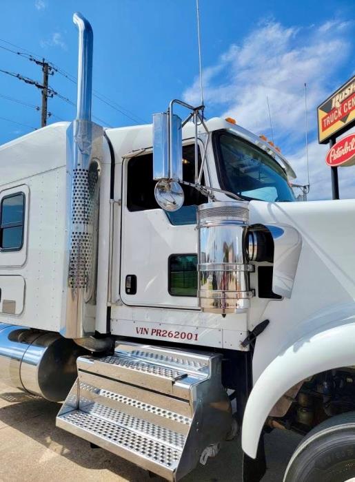 2023 Kenworth W900-31