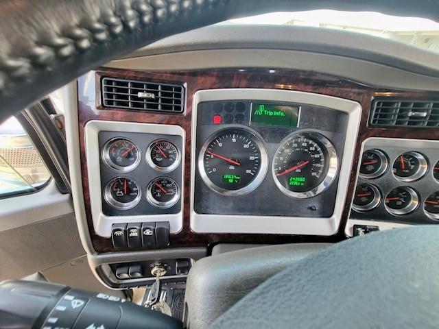 2023 Kenworth W900-38