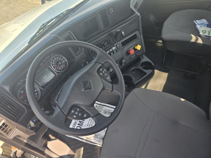 2022 International LT625-5