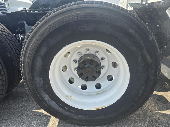 2022 International LT625-8