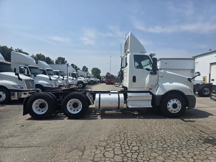2022 International LT625-9
