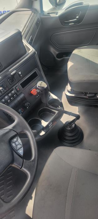 2022 International LT625-1