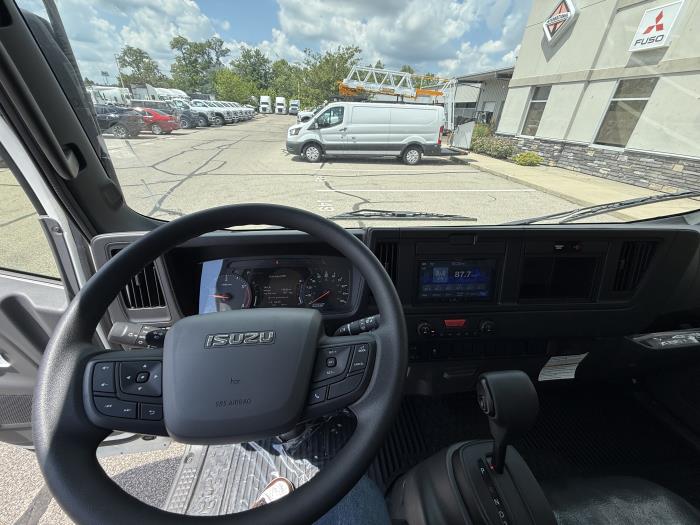 2025 Isuzu NPR-XD-17