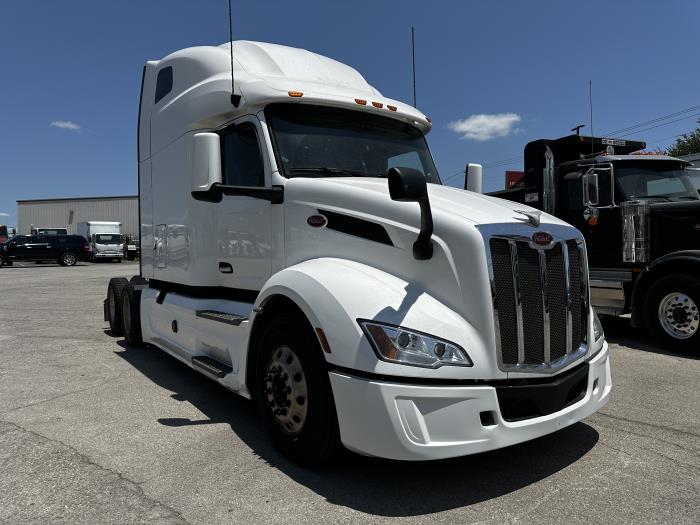 2022 Peterbilt 579-1