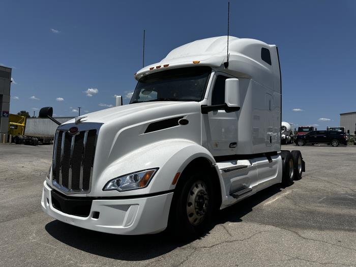 2022 Peterbilt 579-3