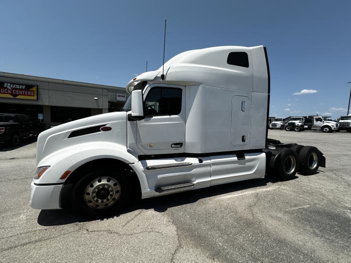 2022 Peterbilt 579-4